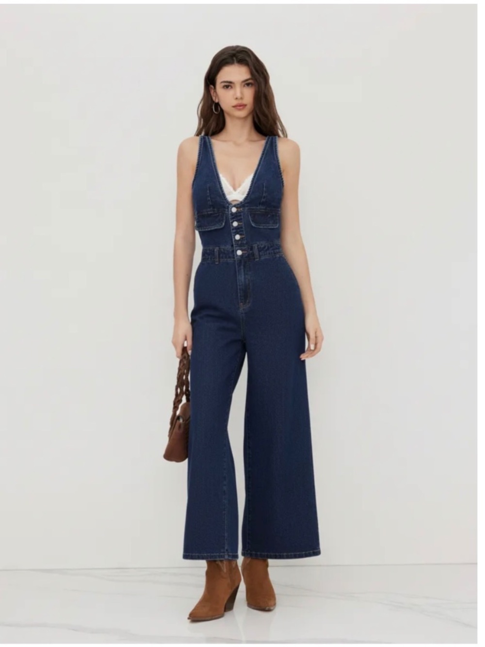 NWT DENIM V-NECK BUTTON POCKET WIDE LEG JUMPSUIT M